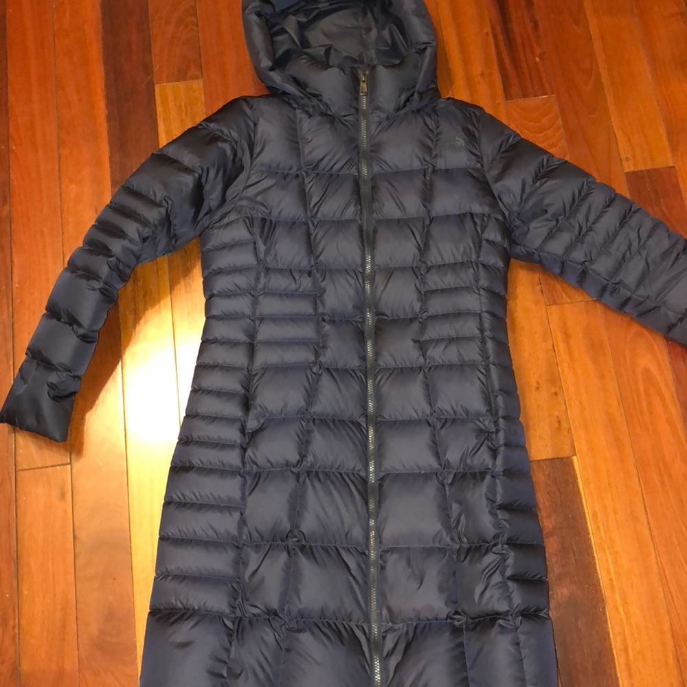 North face navy blue parka/ down puffer jacket